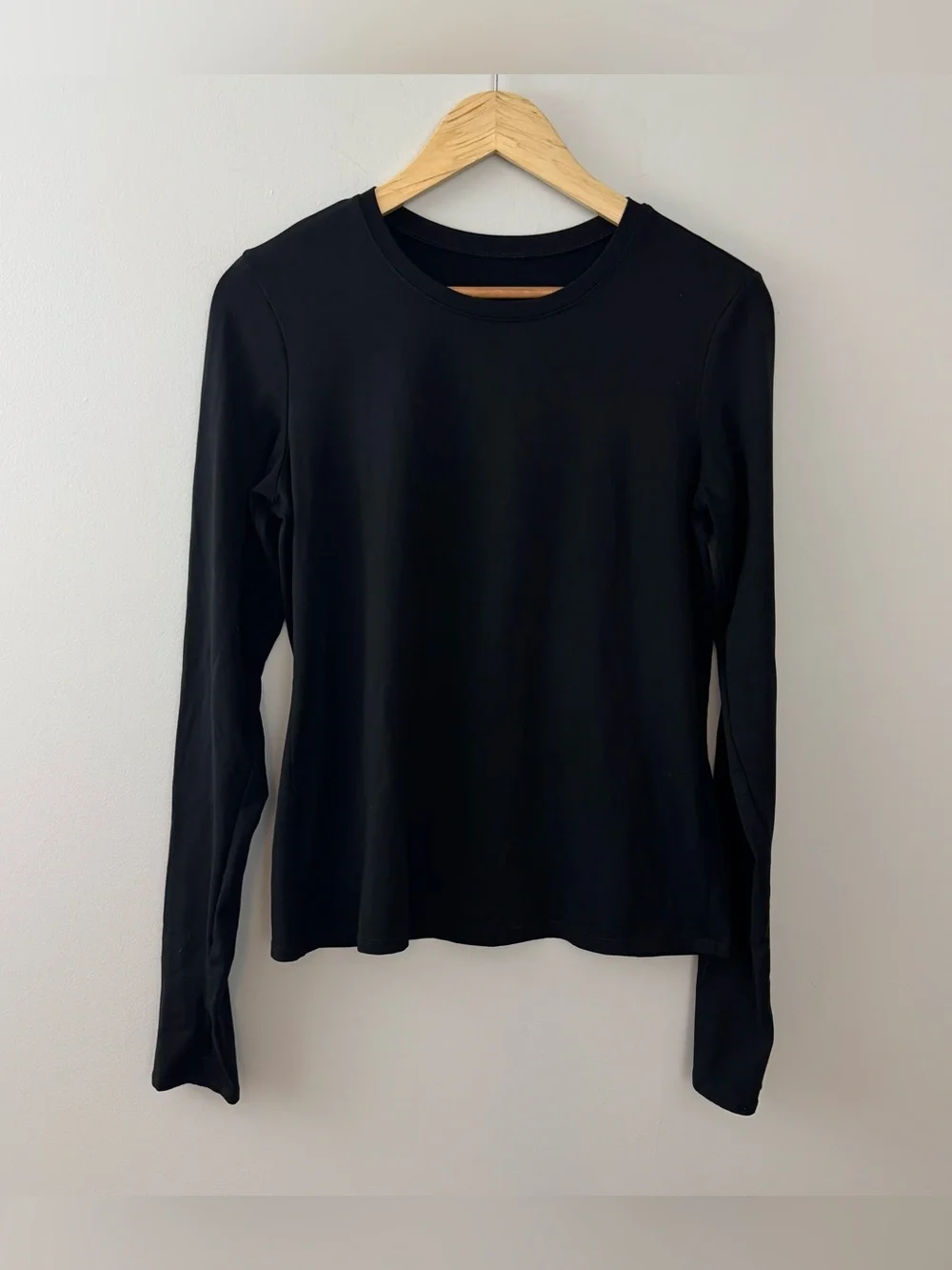 Alo Yoga Black Long-Sleeve Crewneck Top